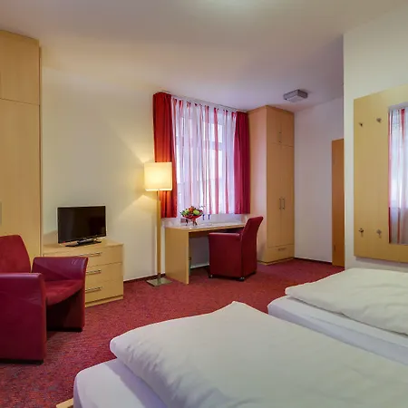 Panorama Hotell 3*